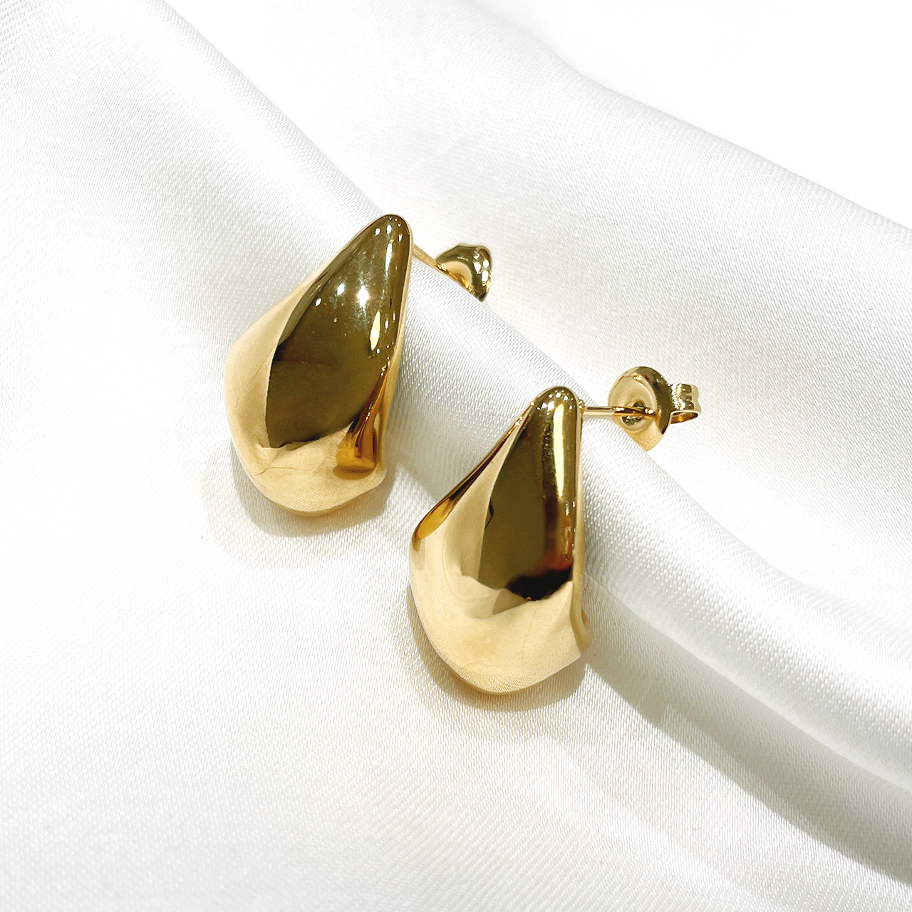 Rocky Teardrop Studs